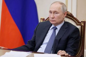 Arrestordre på Vladimir Putin er begyndelsen på at stille krigens ansvarlige til ansvar, lyder det fra EU.