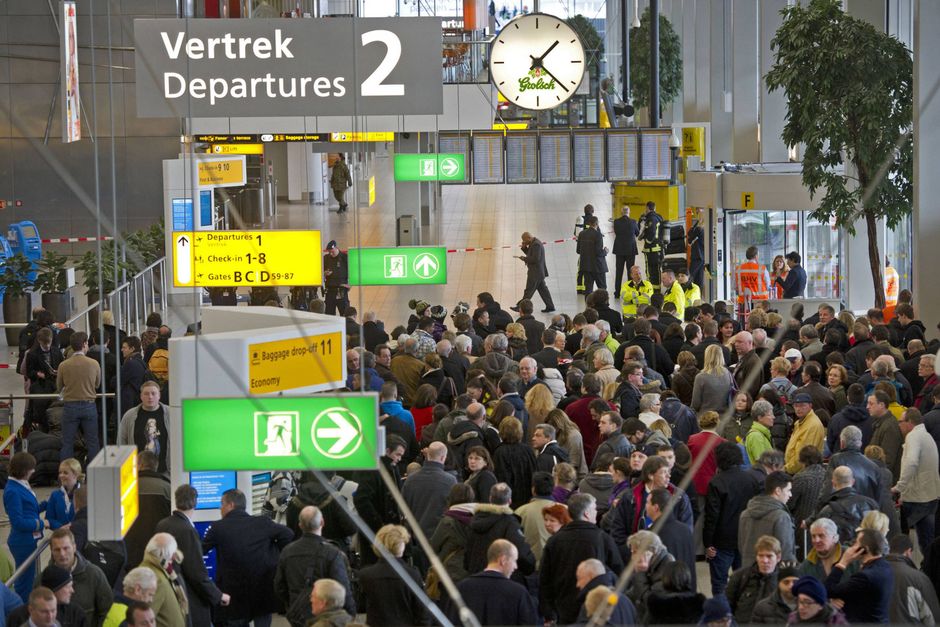Strejker og kaos i europæiske lufthavne kan give flere tvister mellem flyselskaber, rejsebureauer og passagerer. Bureauer forventer at møde SAS i retten, og antallet af krav om kompensation er stigende.
