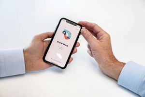 Jyske Bank, Sydbank og Spar Nord er bare nogle få af de banker, der vil tilbyde deres kunder lavprisfonde via Bankinvests nye investeringsrobot Darwin.