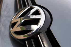 Forbrugerorganisationen har bedt om at få detaljerne fra en test, der viser, at VW-biler er blevet dårligere efter en opgradering af snydesoftware.