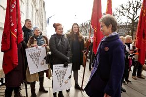 På mange afdelinger er den daglige bemanding på niveau med et nødberedskab, så derfor undtages de fra lockouten.