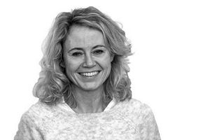 Nina Vinther Andersen er stifter af kommunikationsbureauet Moving Copenhagen. Hun er cand.scient.pol og journalist.