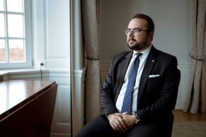 Danske virksomheder risikerer at vinke farvel til tusindvis af polske medarbejdere, hvis den polske regering får succes med at lokke sine borgere i udlandet hjem. Det kan øge erhvervslivets problemer med at skaffe arbejdskraft og holde liv i opsvinget. 
