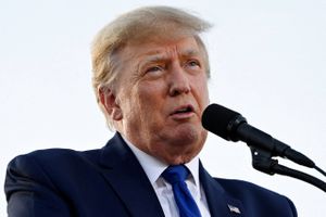 Trump har to gange overskredet frister for at udlevere papirer til New York-myndigheder, der efterforsker ham.