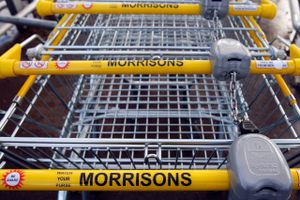 Den britiske supermarkedskæde Morrisons vil tilbyde sine kunder æg produceret som CO2-neutrale ved blandt andet at erstatte soja i foderet med insekter. Foto: Kirsty Wigglesworth/AP