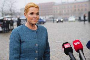 Det sker meget sjældent, at et folketingsmedlem bliver smidt på porten. Læs her, hvem der tidligere er erklæret »uværdige« til at sidde i Folketinget.