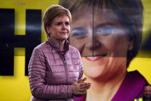 Skotland må vente til lørdag aften med det endelige resultat af valget. Spørgsmålet er, om nationalisterne kan mønstre det flertal, der kan presse Boris Johnsons regering. 