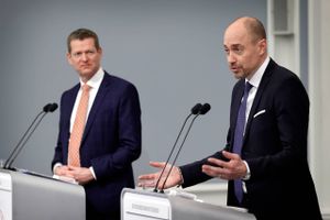 Myndighederne giver mandag en status på coronaepidemien. Ifølge Magnus Heunicke er der ingen grund til bekymring trods stigende smittetal.
