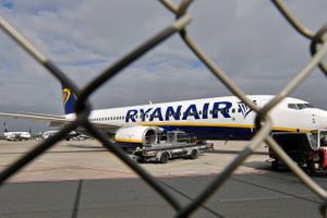Ryanair skærer i si n produktion og reducerer udbuddet af biletter i november og december til 40 pct. af et normalår. Foto: AP Photo/Martin Meissner