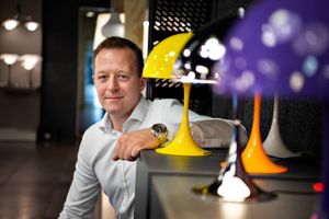 Louis Poulsen, Fredericia Furniture og Kvik melder om rekordsalg lige nu og ser med stor optimisme på salget den kommende tid. Også hos detailkæden Elgiganten er feriepenge lige nu med til at skubbe varer.