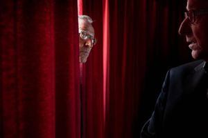 I teatermiljøet i Aarhus mødte Finn Nørbygaard en anden komiker. Han hed Jacob Haugaard. De begyndte at optræde sammen.