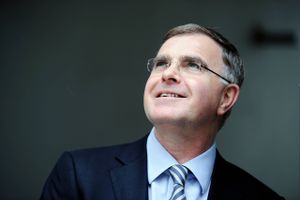 Han blev set som en overgangsfigur i rollen som adm. direktør i biotekselskabet Genmab. Fem et halvt år senere har hollandske Jan van de Winkel gjort alle fordomme til skamme og har sendt milliarder og atter milliarder i favnen på investorerne.