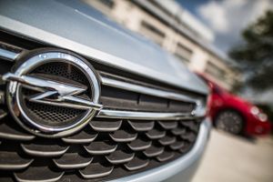 Opel afviser, at den pågældende software skulle være ulovlig. NOx-rensningen drosles ned af hensyn til motorerne, lyder det. Foto: AP/ Frank Rumpenhorst
