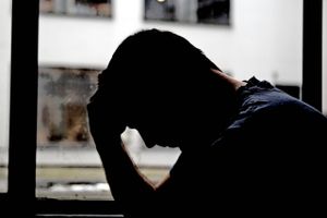 Kan den syges symptomer ikke bekræftes ved en læges objektive fund siger en række pensionsselskaber nej til at erstatte tab af erhvervsevne.