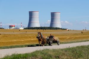 Litauen og Østrig er frustrerede over deres nabolandes satsninger på atomkraft. Hviderusland forhindrede kontrolbesøg fra EU’s eksperter efter teknisk uheld på et nyt værk.