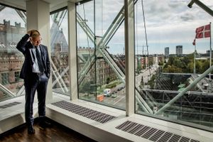 Karsten Dybvad har kontor på sjette sal i DI's hovedsæde med udsigt over det indre København. Foto: Stine Bidstrup