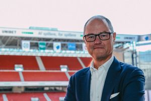 Bestyrelsesformand i Parken Sport & Entertainment skal midlertidigt varetage den daglige ledelse i selskabet, som ejer fodboldklubben FC København. 