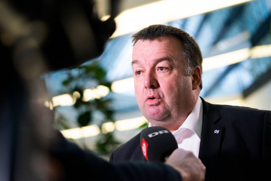 Forbundsformand for Dansk Metal Claus Jensen landede i weekenden en historisk aftale, som kommer 230.000 medlemmer til gode. Smeden fra Kerteminde er efter 10 år i formandsstolen en af Danmarks mest indflydelsesrige mænd. 