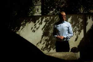 Politikere og virksomheder skal blive bedre til at udtænke løsninger sammen, bl.a. inden for kunstig intelligens, iværksættermiljø og ligestilling. Og så skal den skrappe udlændinge-retorik lukkes ned, lyder det fra råd med 20 erhvervsfolk.