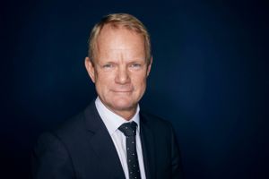 60 år fredag: Kåre Schultz, der har gennemført omfattende spareplaner i Teva og Lundbeck, lod sig ikke rokke, da han mødtes med Israels premierminister.
