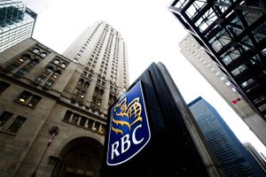 Det britiske finanstilsyn skal nu undersøge, om Royal Bank of Canada uberettiget har afskedet flere medarbejdere for at være whistleblowers. 