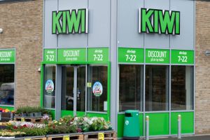 Netto-kæden udvides med omkring 40 discountbutikker, som hidtil har været Kiwi. Målet er dermed at passere 500 danske forrretninger.