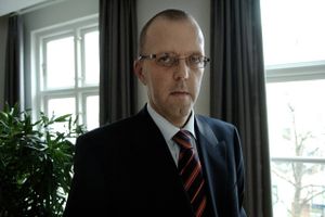 17.911 kvm kontorbyggeri i Vedbæk, der har huset virksomhederne Superfos og Navision, er forvandlet. Dele af de 13 bygninger er nu kontorfællesskaber, mens omkring 5000 kvm stadig står klar som domicil. Ejeren Jeudan giver det et års tid at finde ny lejer, ellers skal der tænkes i nye baner, siger topchef til EjendomsWatch.