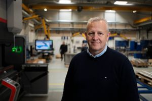 Bent Larsen står i spidsen for den nye stålvirksomhed Beritech Group, som har store vækstambitioner. Han er netop hædret som "Årets Ejerleder 2022" i Nordjylland. Foto: Kim Frost.  