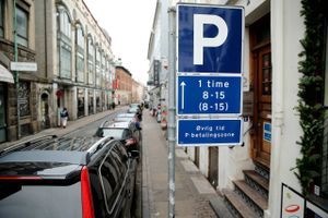 
    I indre København bliver der rykket rundt på parkeringszonerne flere steder. En del bilister skal derfor tillægge sig nye vaner. Her Studiestræde og Lars Bjørnsstræde. Arkivfoto: Jens Dresling
  
