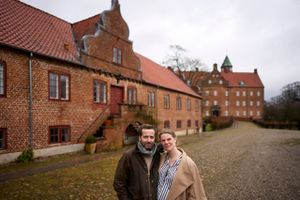 Efter at have bygget en succesfuld restaurant på Anholt op fra bunden, er Line Blach Kobberøe og Niels Kilstrup nu blevet forpagtere på Maria Hjerte Kloster og er flyttet ind i den tilhørende forpagterbolig – og ambitionerne er store. 