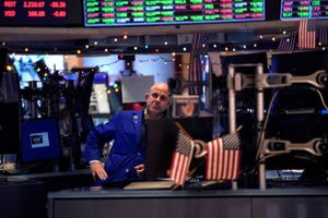 Forventningerne til virksomhedernes indtjening i 2023 er fortsat positive, men det kan regnskabssæsonen ændre på over de næste par uger, hvor skuffelser fra de største amerikanske selskaber risikerer at få alvorlige konsekvenser for aktiemarkedet.