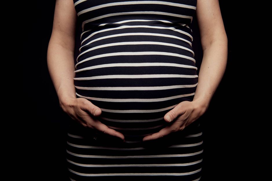 Flere end 8 ud af 10 gravide i Sverige har en graviditetsforsikring. Nu vil Tryg udbyde den i Danmark.
