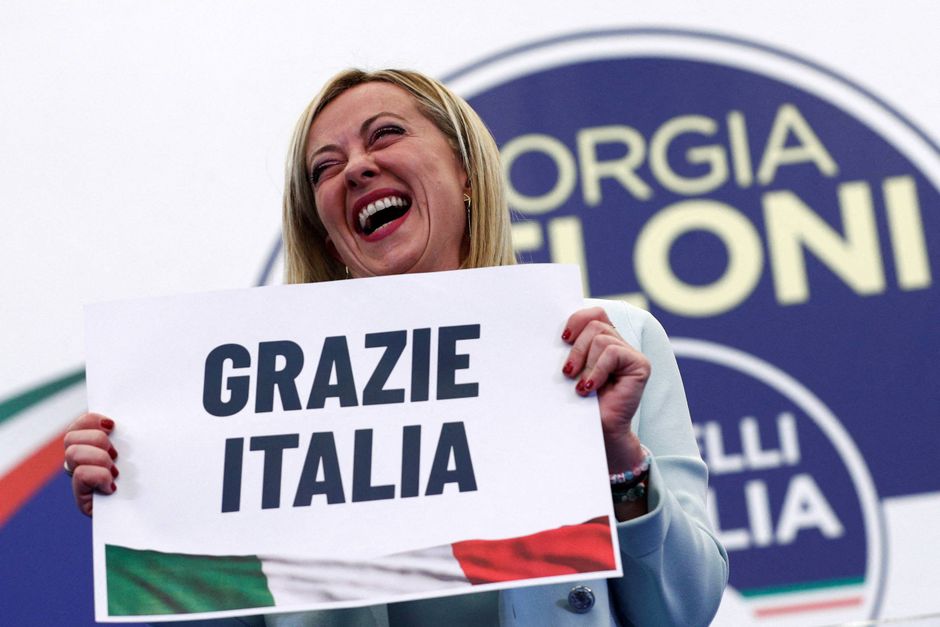Italien styrer efter søndagens valg mod at få en yderligtgående, højreorienteret regering. Giorgia Meloni skal nu forsøge at danne en regering og berolige EU.