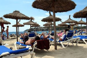 Turistsæsonen er allerede tabt for i år for Mallorca. Hotellerne tager nu konsekvensen og lukker langt tidligere end opridneligt planlagt. Foto: Knud Wilhelmsen.  