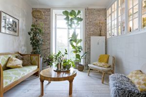 Renovering ordner man da selv – det mener Anette Fogh Aagaard, der selv har påtaget sig flere krævende projekter for at føre sin københavnerlejlighed tilbage til sin oprindelige stil.