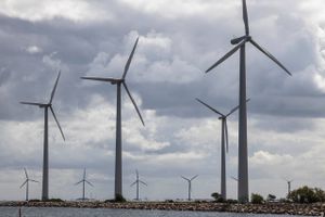 Vestjyske Polytech mangler ordrer fra globale vindmølleproducenter i en grad, så firmaet nu er nødt til at uddele fyresedler til 20 pct. af de ansatte i Danmark.
