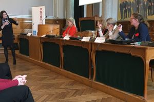 Kvindeøkonomien afholdte et arrangement på Christiansborg. Det var bl.a. ligestilling på pensionsområdet, der blev diskuteret i en paneldebat. Foto: Maiken Reimer Rønneberg