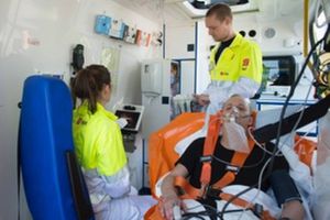 CSC Scandihealth har vundet ordrer i de danske regioner og i STockholm på IT-udstyr til ambulancer, så de via tablets kan kommunikere med det hospital, man er på vej til. 