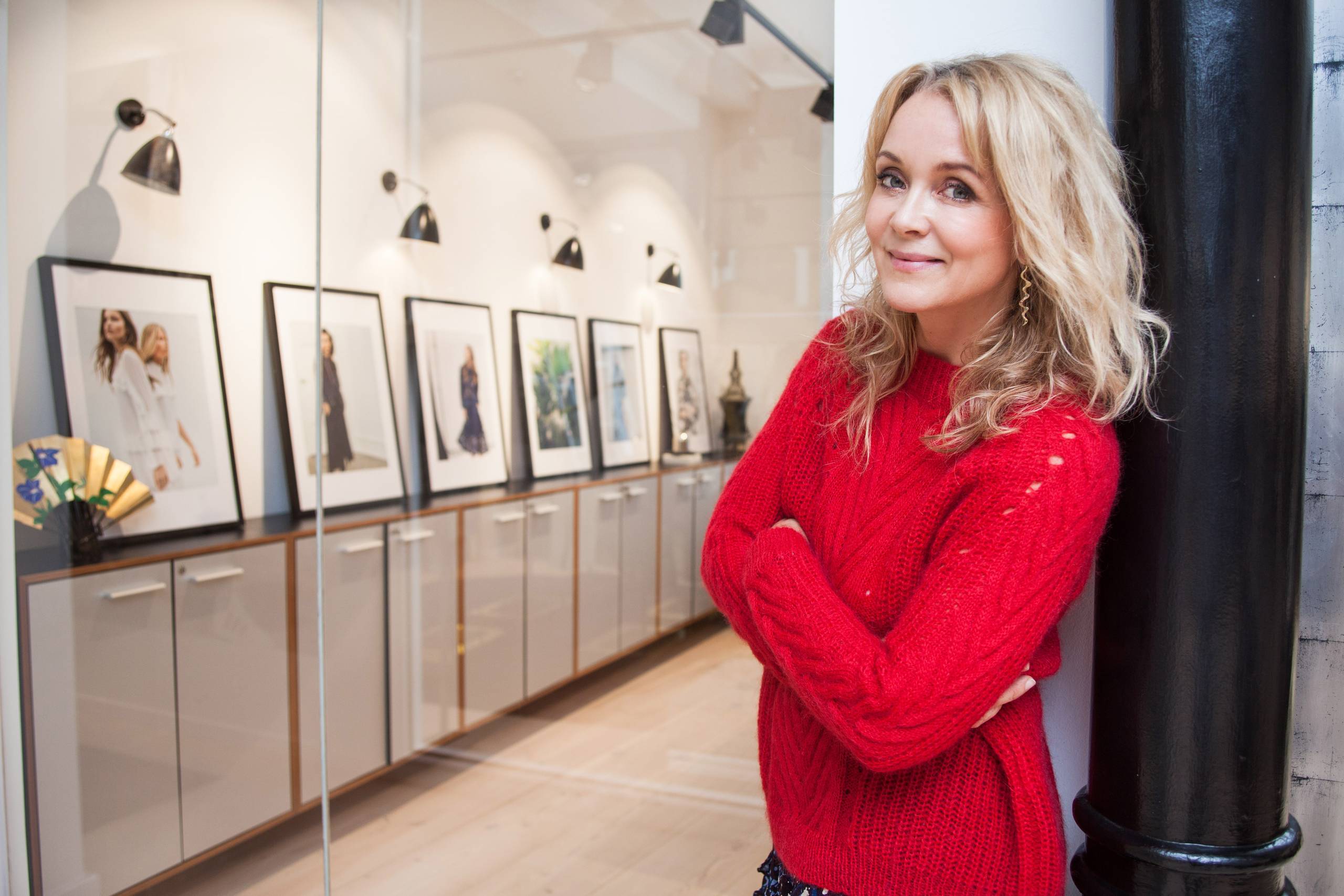 Naja Munthe, der fylder 50 år, står i spidsen for eget modeselskab under navnet Munthe. PR-foto.