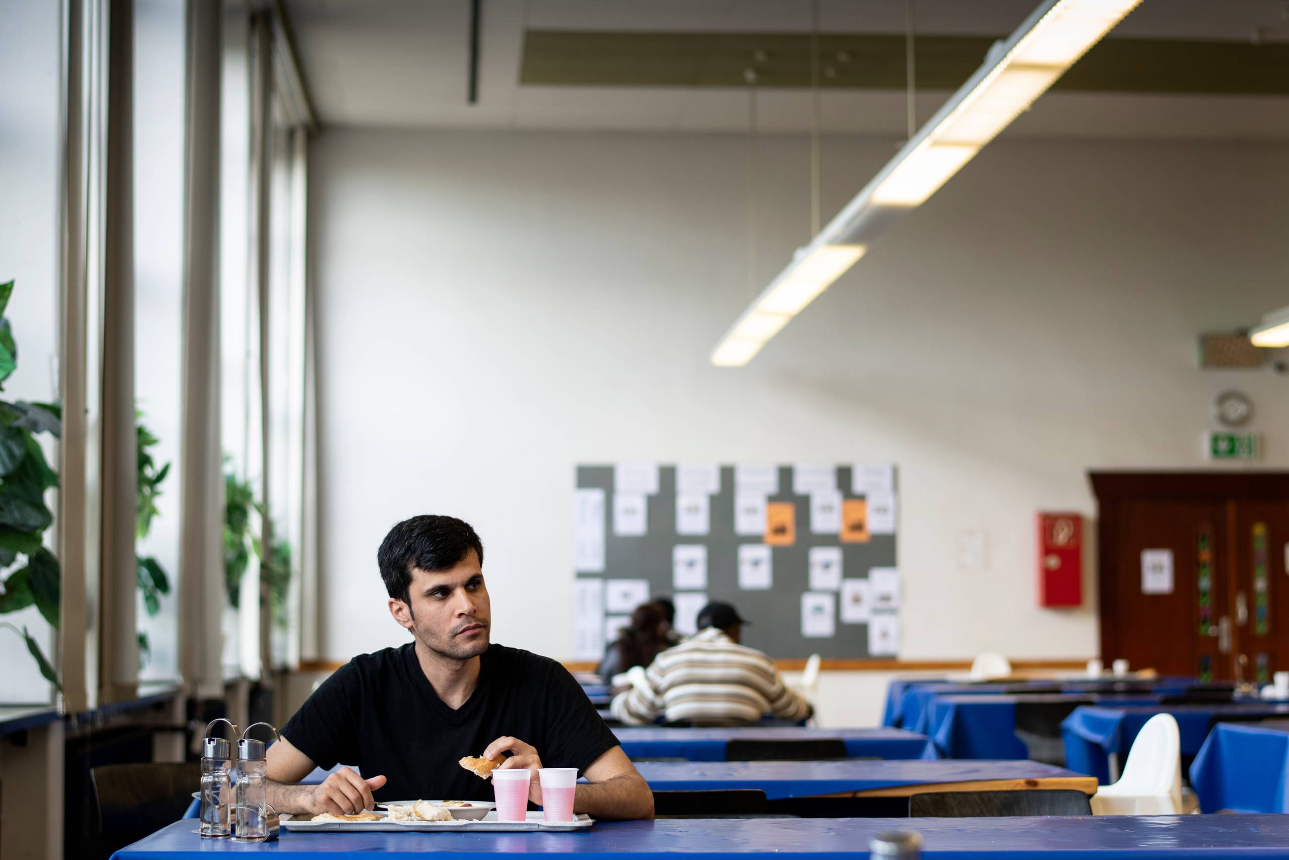Amin Zeneyedpoor er én af de afviste asylsøgere, der har taget turen fra Danmark til Tyskland. Han befinder sig nu på et asylcenter i den nordtyske by Neumünster. Foto: Joachim Ladefoged.