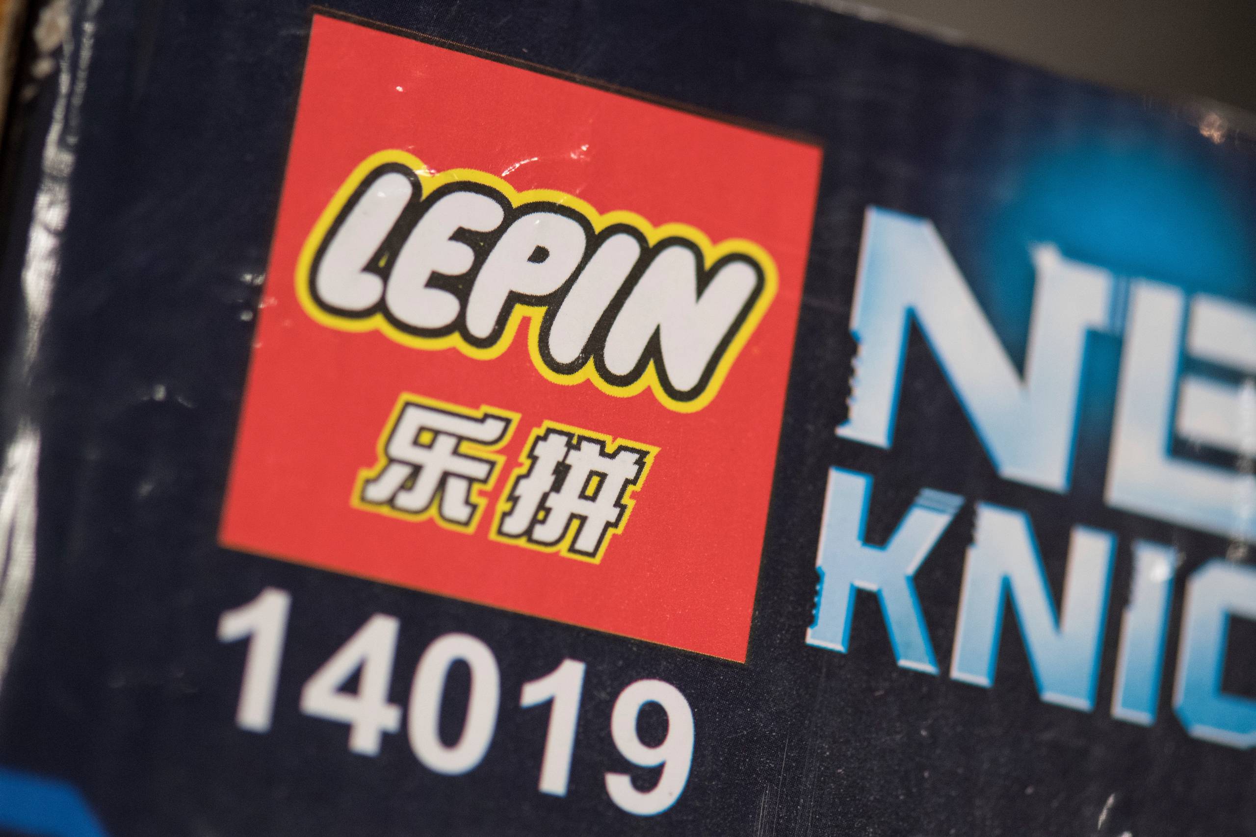 En Lego-kopi af mærket Lepin, her fotografet af de tyske myndigheder i Frankfurt. I juli 2018 har Lego fået medhold i en sag i Korea mod en mand, der bl.a. solgte Lepin-produkter. Han skal i fængsel og betale en bøde. Foto: AP/ Boris Roessler