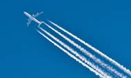Der er flere fly i luften, og flere flyselskaber flyver mere end før pandemien. Foto: AP/Patrick Pleul