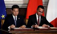 Italien indgik lørdag en gennemgribende aftale med Kina om infrastruktur og finansiering af den nye Silkevej. En mulighed for vækst, siger Kina. En honningfælde af gæld, siger kritikere. Foto: AP Photo/Andrew Medichini