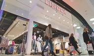 Lindex-butikken i Fields bliver på 700 kvm. og vil indeholde samtlige kollektioner fra Lindex, nemlig dametøj, børnetøj, lingeri og kosmetik. Foto: Lindex.