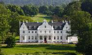 Kokkedal Slot blev sat til salg i efteråret 2019. Men slottet er stadig ejet af milliardæren Mikael Goldschmidt. PR-foto