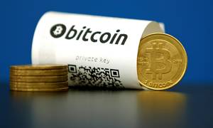 Bitcoin-kursen er nu på omkring 55.000 dollars. Foto: Benoit Tessier / Reuters/Scanpix 2016