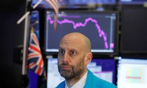 Både aktier, renter og olieprisen er faldet kraftigt de seneste uger og har skabt nervøsitet blandt investorerne. Foto: REUTERS/Andrew Kelly