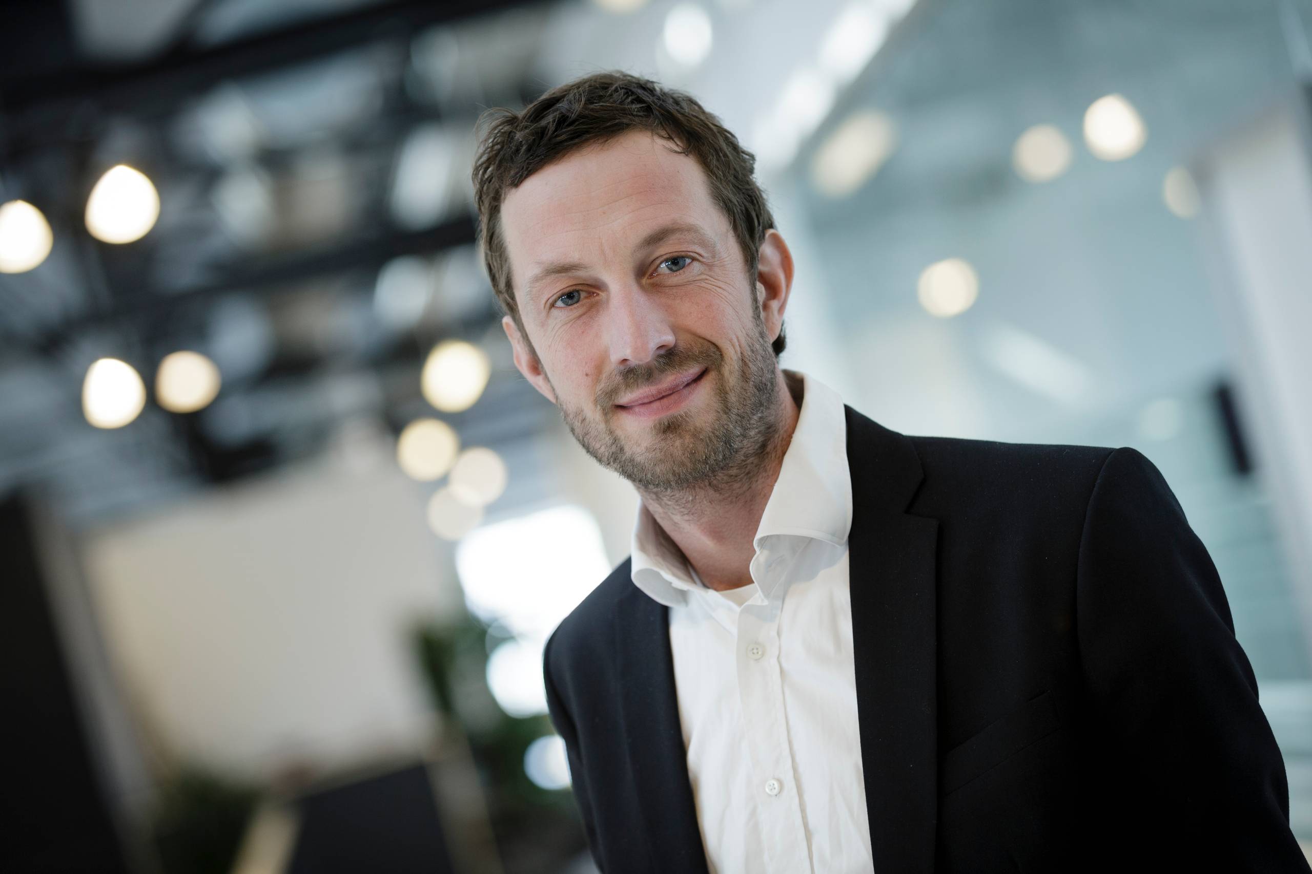 Kontorchef i Konkurrence- og Forbrugerstyrelsen Niels Enemærke vil ikke sætte dato på, hvornår analysen af advokatbranchen er klar. Foto: PR/Konkurrence- og Forbrugerstyrelsen