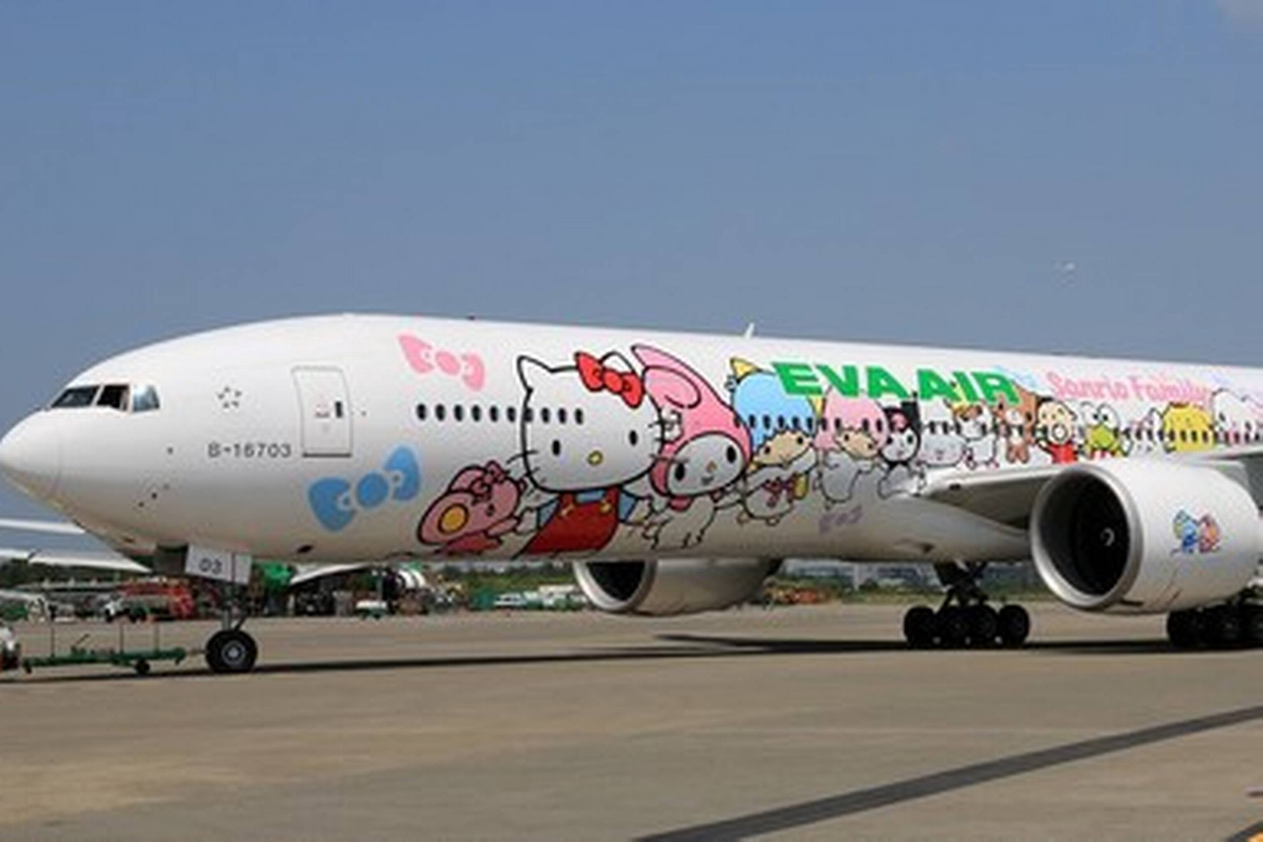Man kan købe en billet med dette tegneserie fly fra Eva Air og opleve at betale for at flyve i tre timer uden at komme nogen steder hen. Foto: PR.
