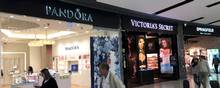 Det danske smykkeselskab Pandora er et eksempel på en såkaldt value-aktie. Koncernen har også butikker i en række af verdens større lufthavne som her i Lissabon. Foto: Jesper Olesen